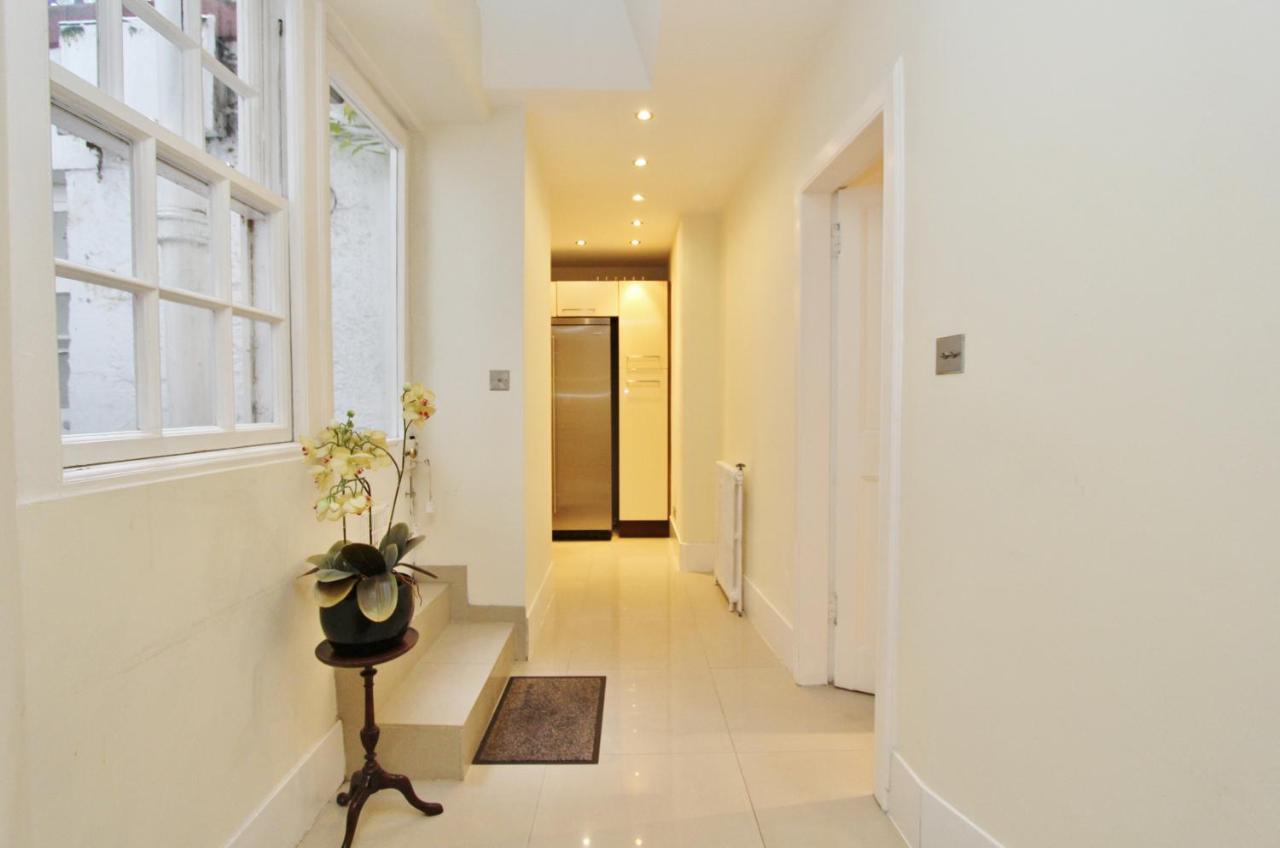 Elegant 3-Bedroom Ramsay Garden Apartment In Edinburgh City Centre Esterno foto